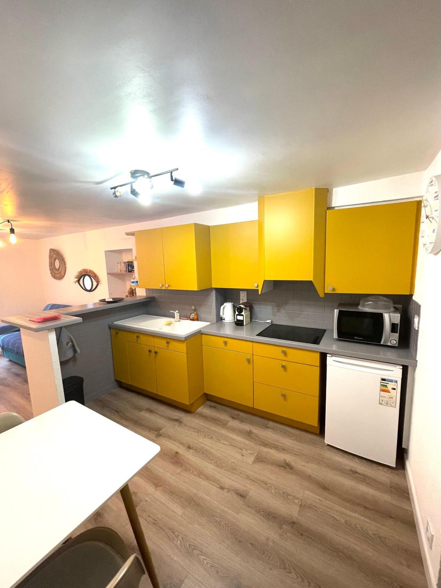Appartement Dans Le Quartier Recherche Du Moure Collioure Luaran gambar